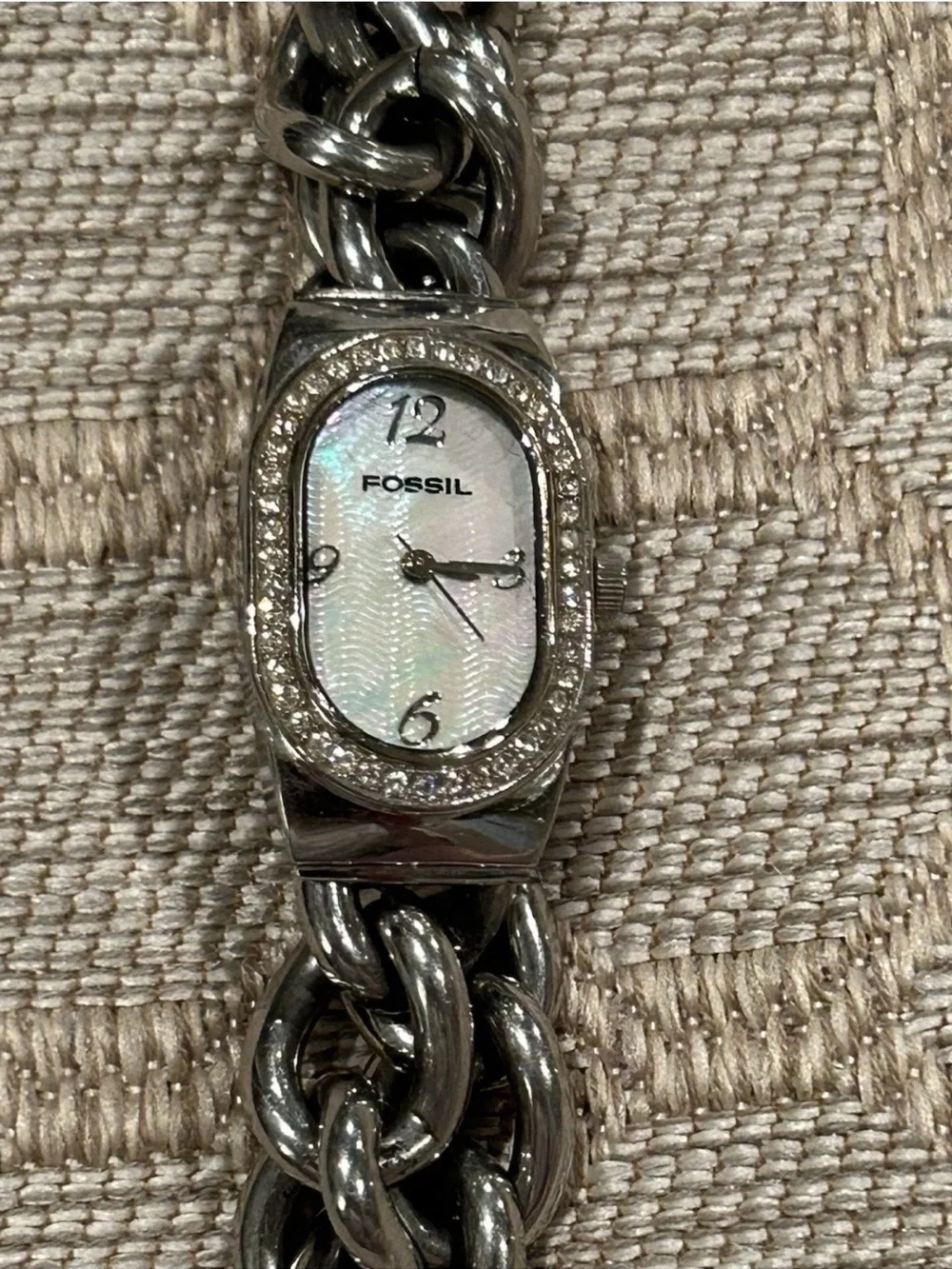Marvelous Women’s Fossil Bracelet Style Watch with Mother of Pearl Face